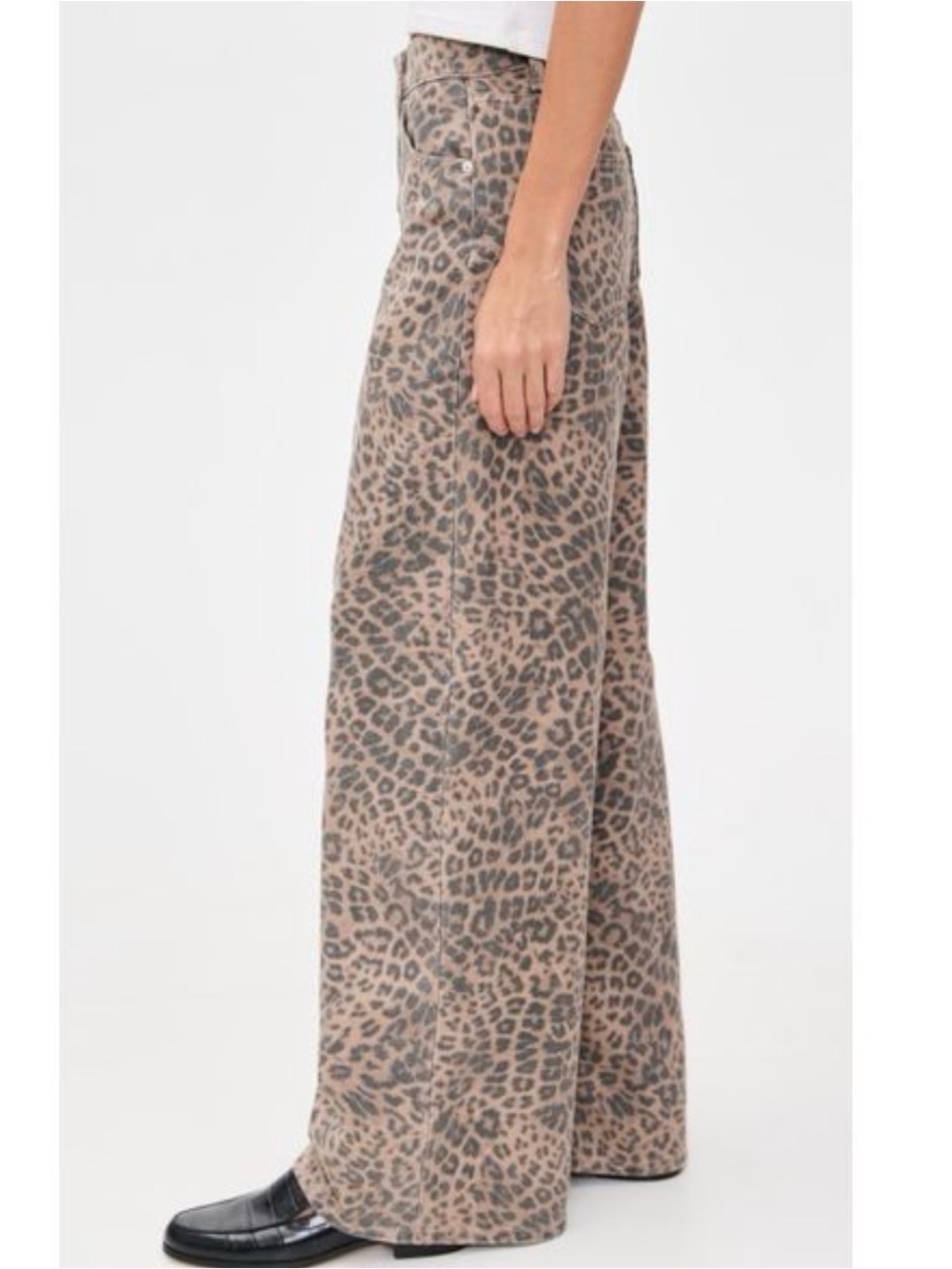 Z Supply Marli Denim Leopard Pants in Natural. Size 26 - Picture 6 of 15